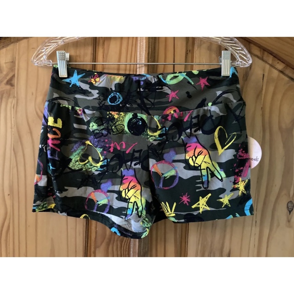 Women's Full Circle Trends Green soft athletic running shorts size L - NWT
